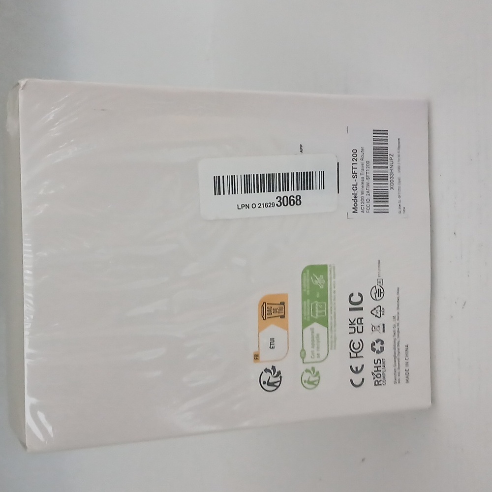 Opal White Wireless Travel Router - Picture 2 of 3